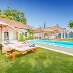 Villa Cologne - 6 Bdr Villa, 2 Private Pools & Huge Garden, Walk To The Beach